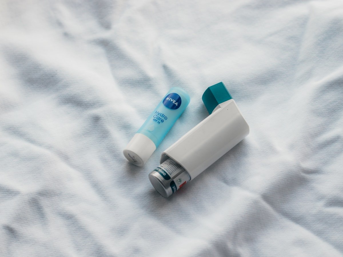 Understanding asthma symptoms wheezing cough chest tightness Canada